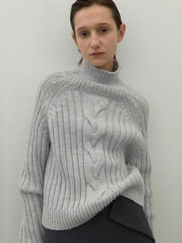 Wool Cable Low Gauge High Neck Knit (T-6962) - Atelier Nain - Modalova