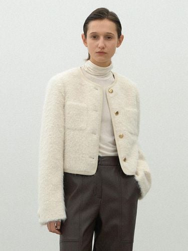 Hairy Trim Round Crop Jacket (JK-2986) - Atelier Nain - Modalova