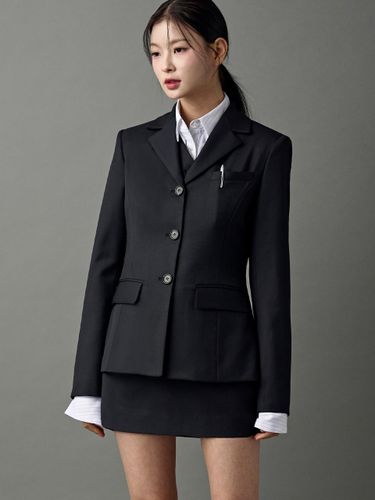 Wool Fitted 3 button jacket (Black) - CHOCHOU - Modalova