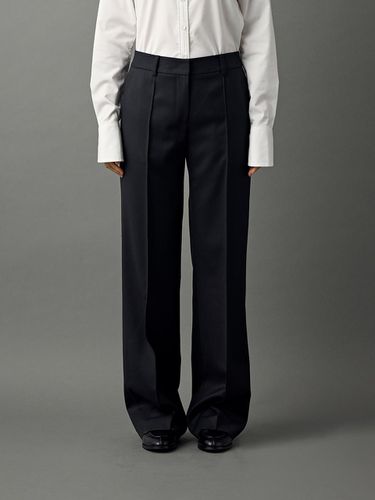 Wool Pintuck Straight Pants (Black) - CHOCHOU - Modalova