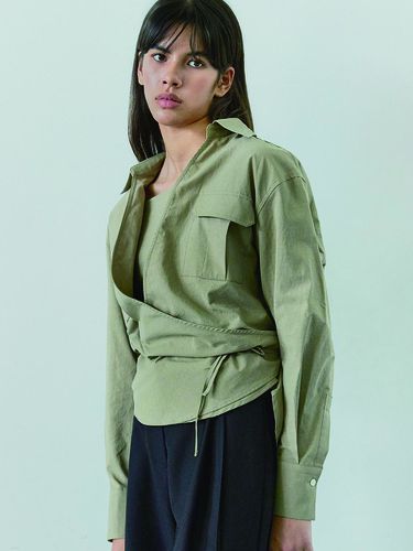 POCKET WRAP SHIRTS WITH SLEEVELESS TOP / KHAKI STR - Ihr - Modalova