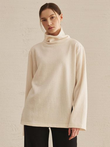 Wool Fitted Turtleneck T-Shirt [Beige] - Nouve - Modalova