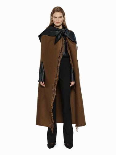 FRINGED WOOL BLENDED CAPE (W24OT0041BR) - YCH - Modalova