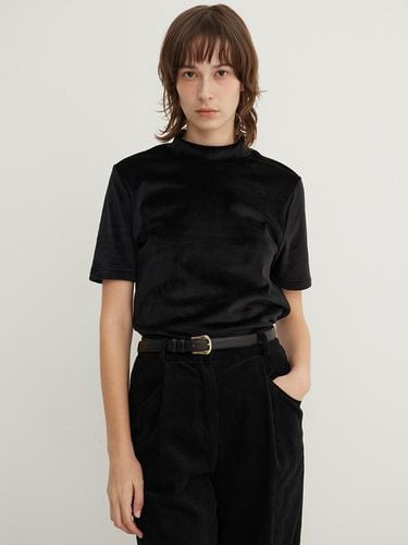 Velvet Mock Neck Stretch T-Shirt [BLACK] - STEP AROUND - Modalova