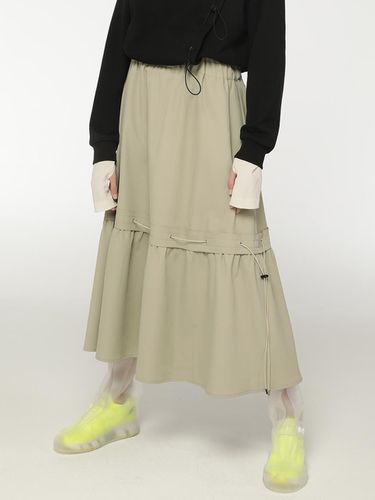 STRING WAVE LONG SKIRT_BP5AWS3421 - BETTERKIND - Modalova