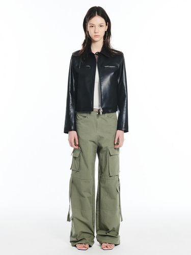 SIDE STRAP CARGO PANTS / KHAKI - CERRIC - Modalova