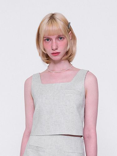 Linen Square Neck Sleeveless Top_Green - normniq - Modalova