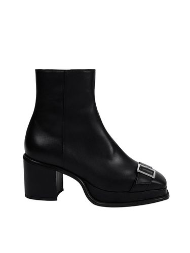 TOE BUCKLE POINTED HEEL / BLACK - CERRIC - Modalova