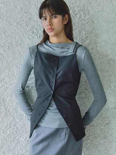 BUTTON DETAILED VEST WITH BELT / - Ihr - Modalova