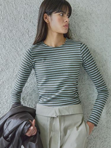 STRIPE LONG SLEEVE T - SHIRTS / KHAKI - Ihr - Modalova