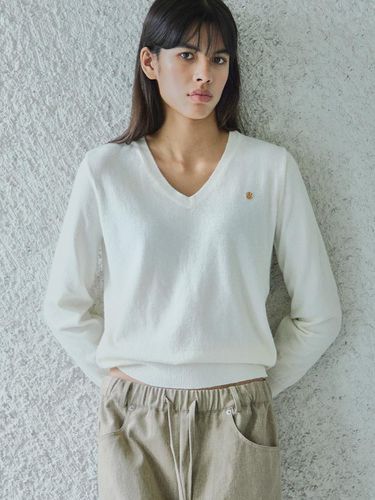 BASIC V-NECK WOOL KNIT / WHITE - Ihr - Modalova