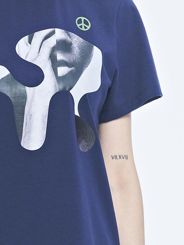 INNA PEACE T SHIRT, NAVY (slim) - PUBLICKA X - Modalova