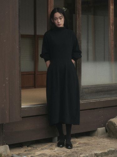 LINE WHOLEGARMENT KNIT DRESS_BLACK - SAGEMENT - Modalova