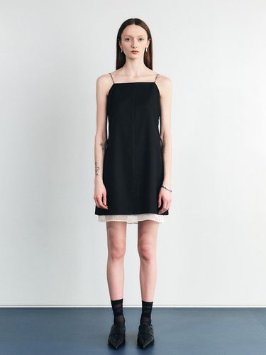 CHAIN LAYERED MINI DRESS (BLACK) - SEALOT - Modalova