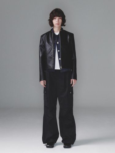 SHINING CARGO PANTS (BLACK) - SEALOT - Modalova