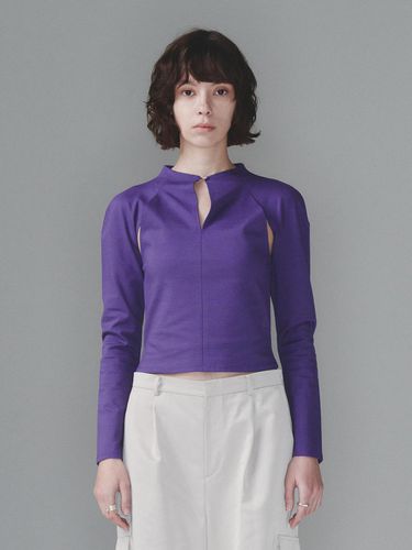 CUT OUT LONG SLEEVE TOP (PURPLE) - SEALOT - Modalova