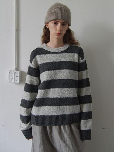 STRIPE BOUCLE KNIT SWEATER - GREY - Enor - Modalova