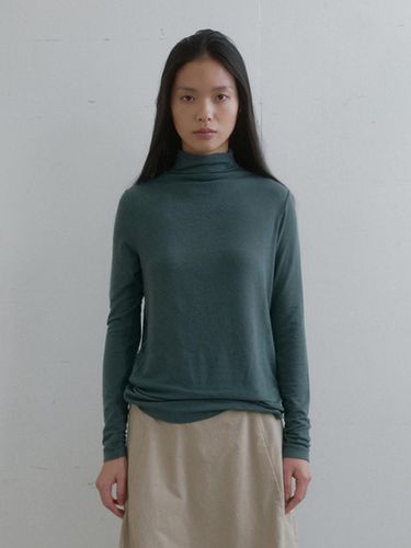 Essential Tencel Wool Turtleneck T-shirt [GREEN] - Monochrome - Modalova