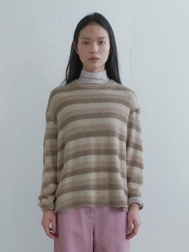 Striped Towel-Textured Modified Overfit T-shirt [Brown] - Monochrome - Modalova