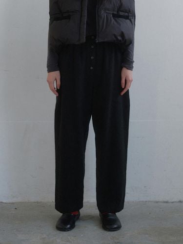 Elastic Waist Wool-Linen Relaxed Fit Pants [Black] - Monochrome - Modalova