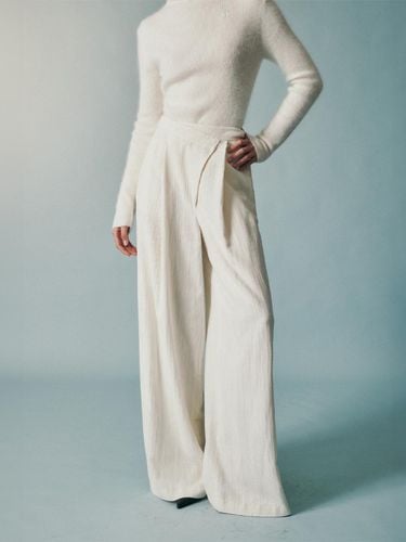 Wool Blend Wide Leg Corduroy Pants [WHITE] - RE RHEE - Modalova