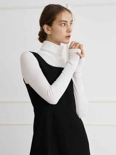 Basic turtleneck top_white [T44] - bibyseob - Modalova