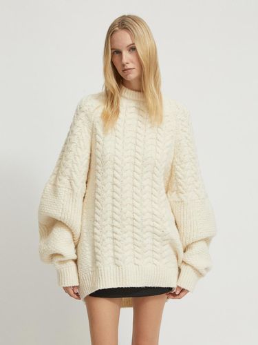 Wool brush oversized cable knit sweater_Light Beig - LADYVOLUME - Modalova