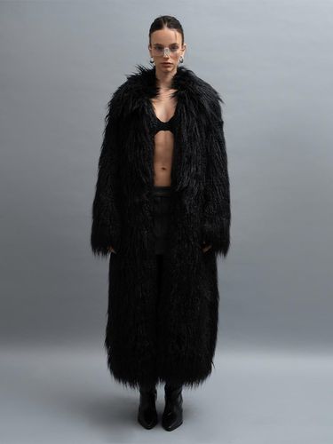 LONG HAIR BELTED FUR COAT, BLACK - Porta - Modalova