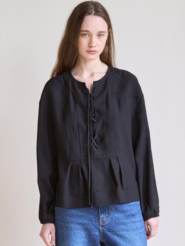 Joshua Lace up Blouse (Black) - J`ASP - Modalova