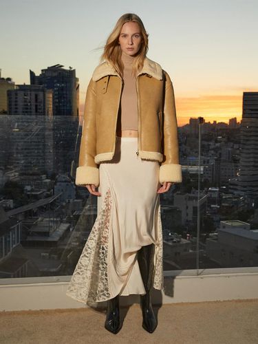 Oversized Wool Shearling Jacket_Beige - LADYVOLUME - Modalova