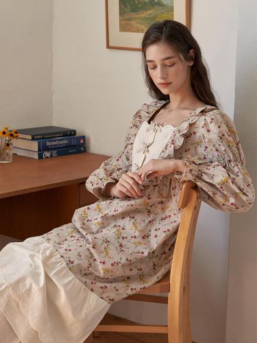 Easel long-sleeve dress _beige (30'S) - ULLALA PAJAMAS - Modalova