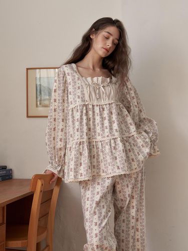 Eliana Long Sleeve Two Piece Cream (21) - ULLALA PAJAMAS - Modalova