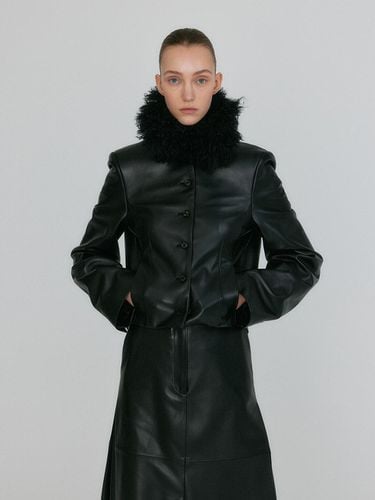 Cocoon Volume Sheep Leather Detachable Fur Collar Jacket [Black] - EENK - Modalova