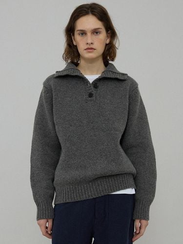 Walter half button knit_charcoal - L’EAU - Modalova