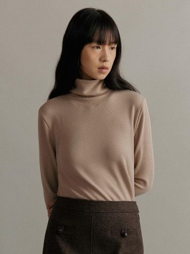 Comfortable Relaxed Fit Turtleneck Tee - MangoManyPlease - Modalova