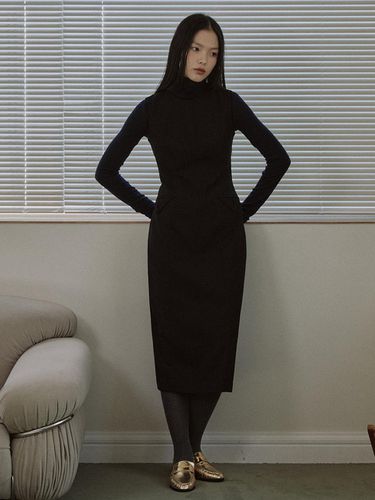 HOURGLASS LONG DRESS / BLACK - mais - Modalova