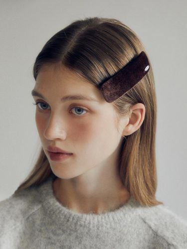 Square Velvet Hairpin (Brown) - mellotory - Modalova