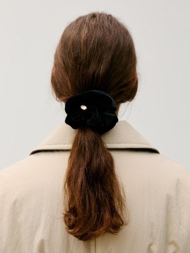 Soft velvet scrunchie - black (L) - DEPOUND - Modalova