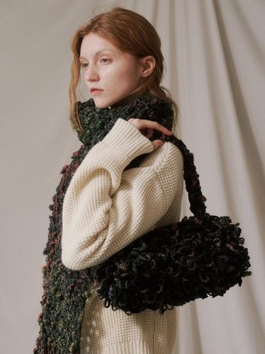 Handcrafted Wool Feathered Bouquet Bag [] - MystiKotita - Modalova