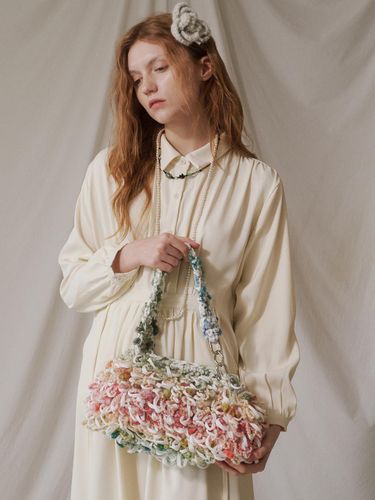 Handcrafted Wool Feathered Bouquet Bag [] - MystiKotita - Modalova