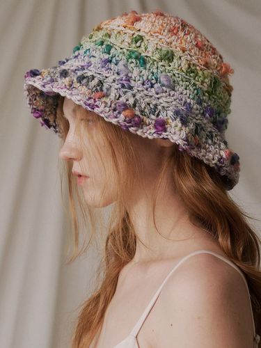 Twilight Meadow Bucket Hat - MystiKotita - Modalova