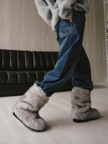 Plush Two-tone Fur Middle Boots (24F21) - TWVP - Modalova