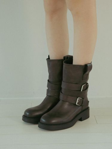 Ljh1028 belted middle boots _ 2colors - fri fla - Modalova