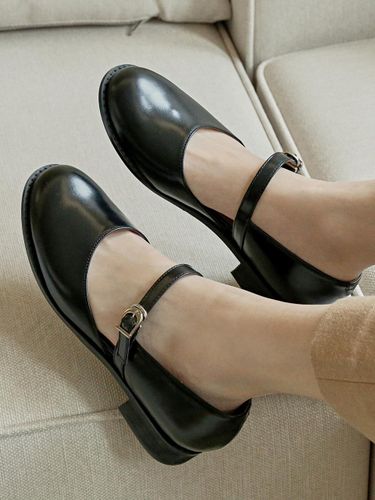 Leather Mary Jane Flat Shoes (1751) - ashgray studios - Modalova