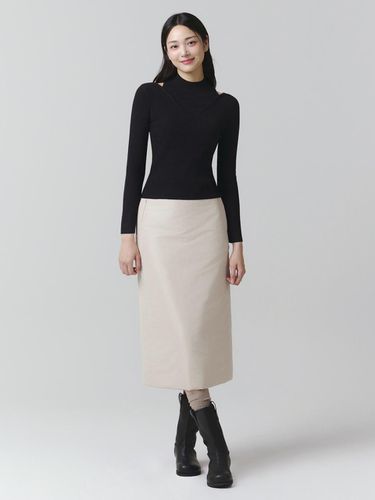 Padded Semi A-line Below Knee Skirt - itMICHAA - Modalova