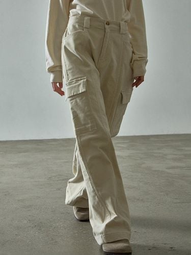 Corduroy Cargo Pants_beige - FACADE PATTERN - Modalova