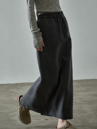 Relax cashmere Banding skirt_charcoal - FACADE PATTERN - Modalova