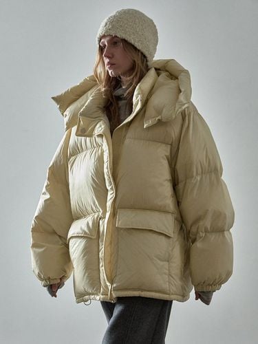 Down Half Padded Jacket_beige - FACADE PATTERN - Modalova