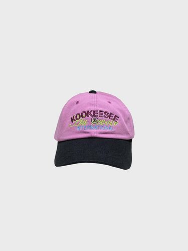 Two tone vintage washing ball cap (Pink/Black) - KOOKEESEE - Modalova