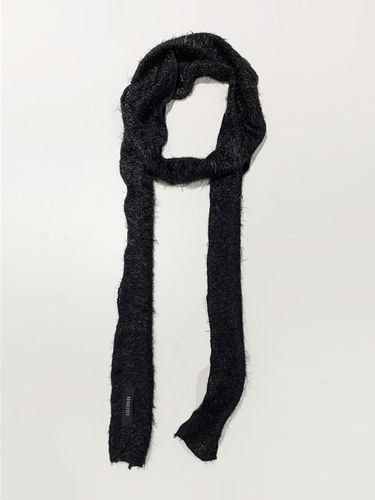 Hairly Knit Muffler Scarf (Black) - KOOKEESEE - Modalova